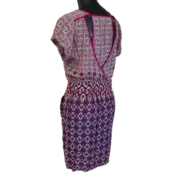 Warehouse Magenta Batik Print Fitted Sheath Dress - Picture 4 of 9